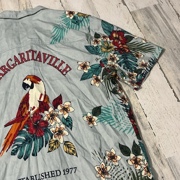 Margaritaville Linen Blend Button Down Size Medium - Picture 3 of 10